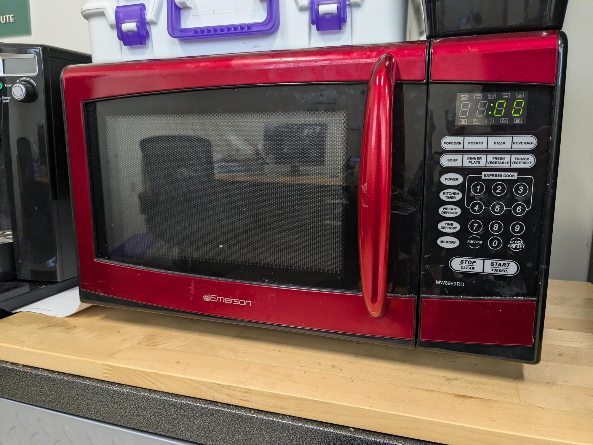 How to Clean a Microwave